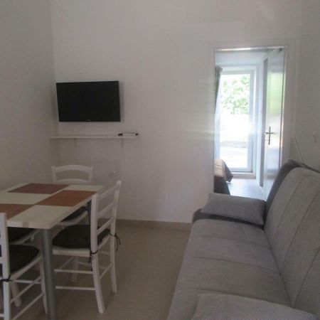 Apartment Vanesa Zara Esterno foto