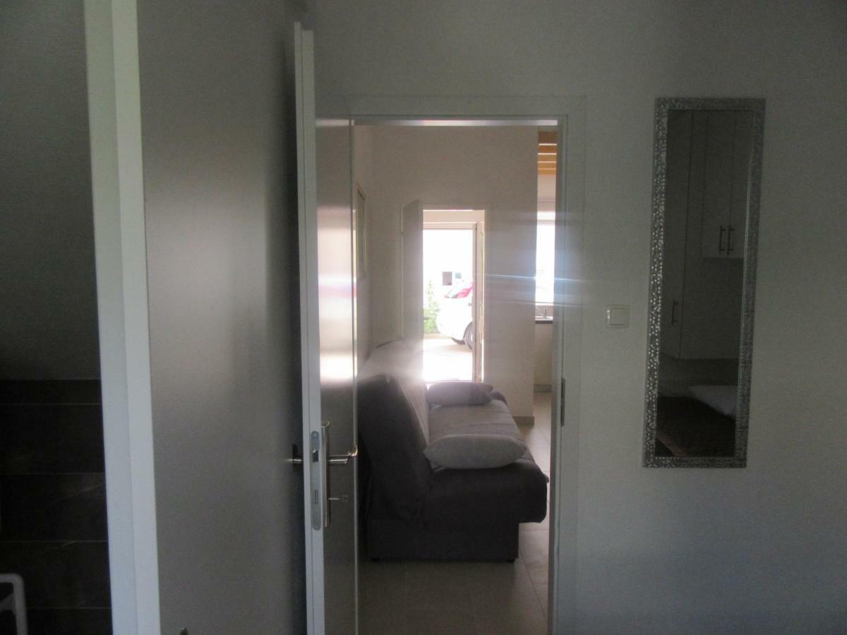 Apartment Vanesa Zara Esterno foto