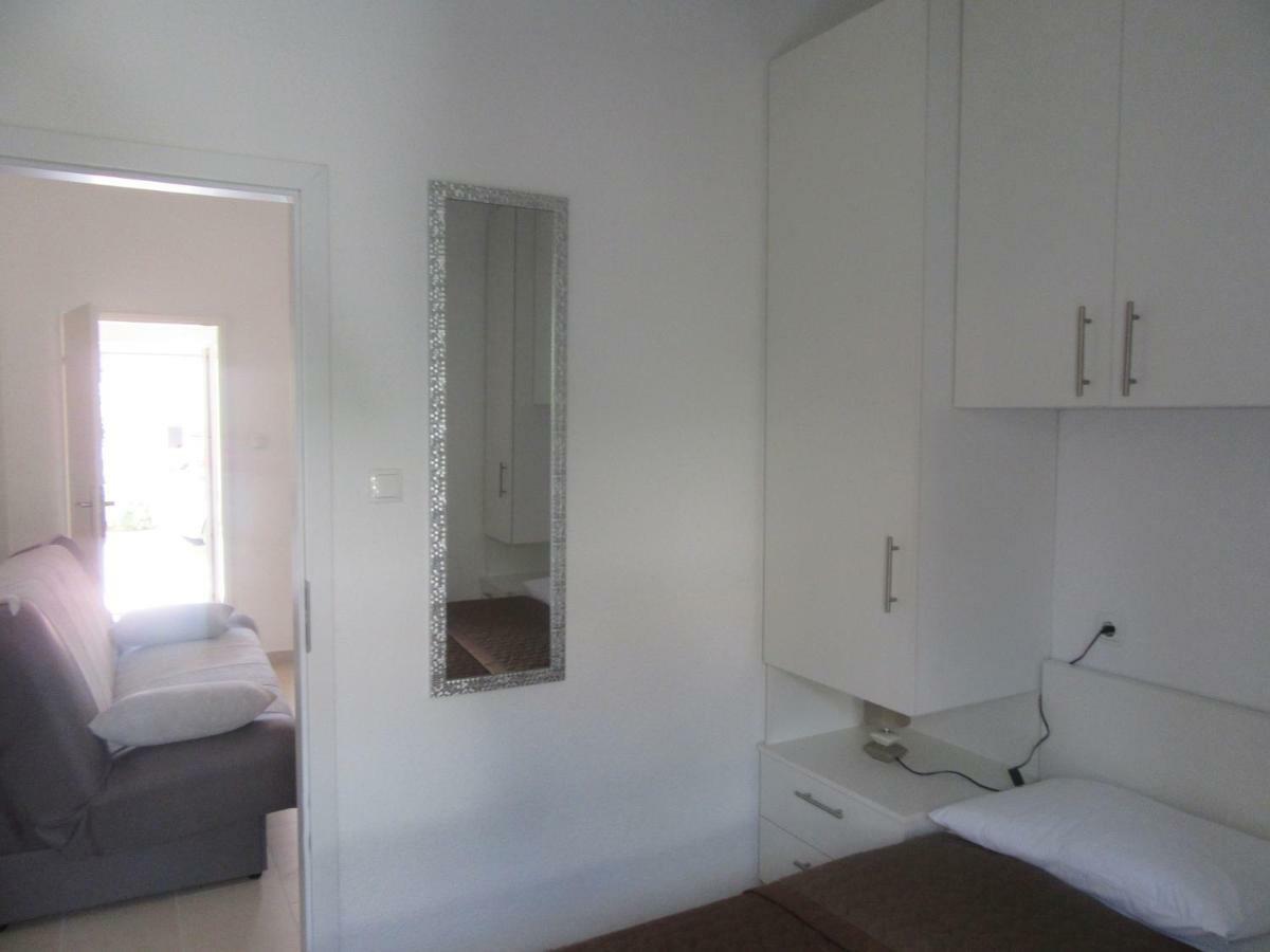 Apartment Vanesa Zara Esterno foto