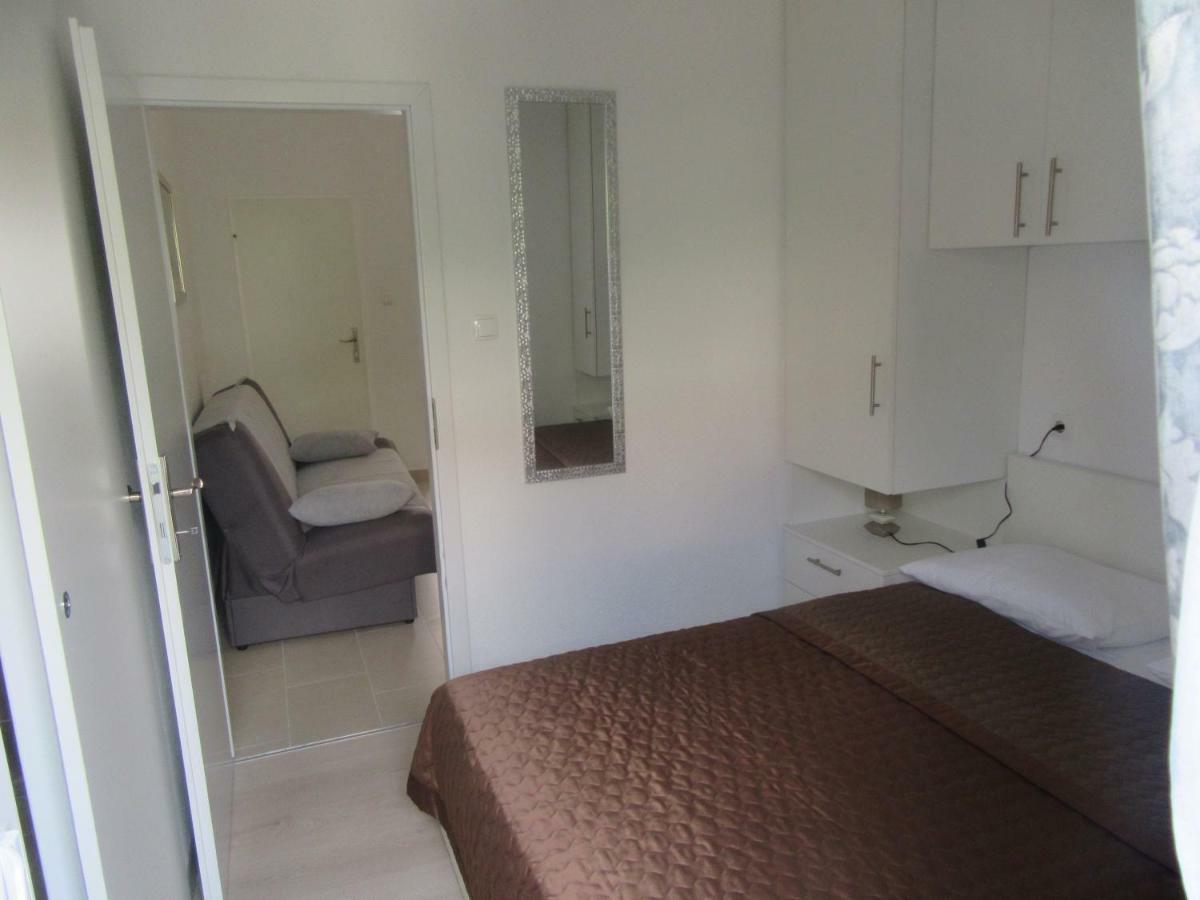 Apartment Vanesa Zara Esterno foto