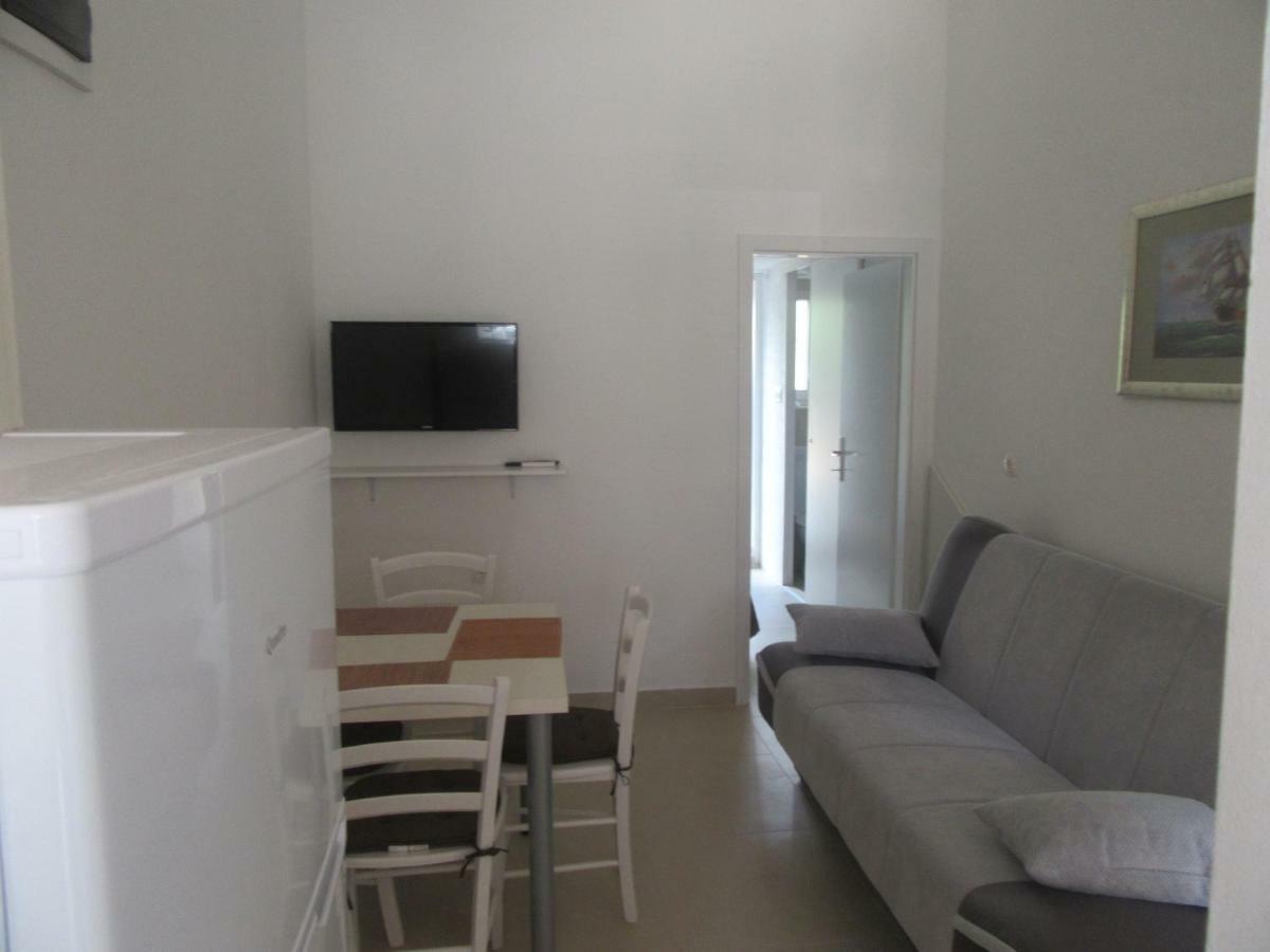 Apartment Vanesa Zara Esterno foto