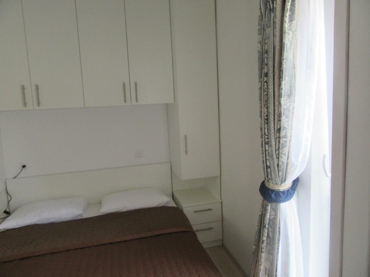 Apartment Vanesa Zara Esterno foto