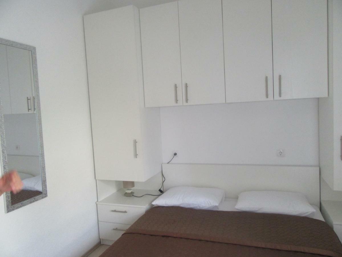 Apartment Vanesa Zara Esterno foto